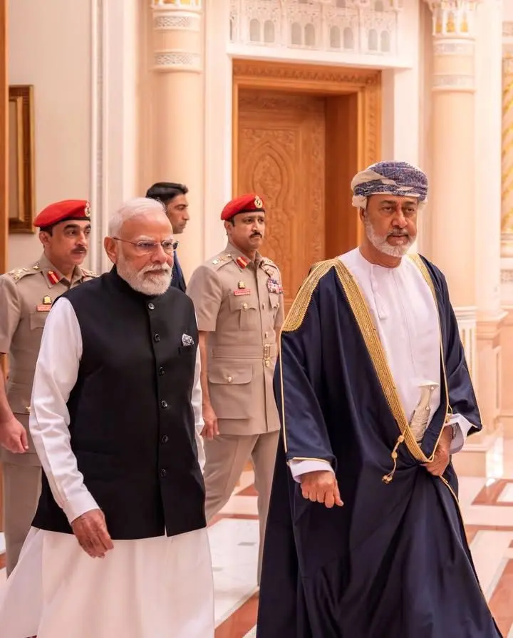 هدیه جالب سلطان عمان به نخست وزیر هند 