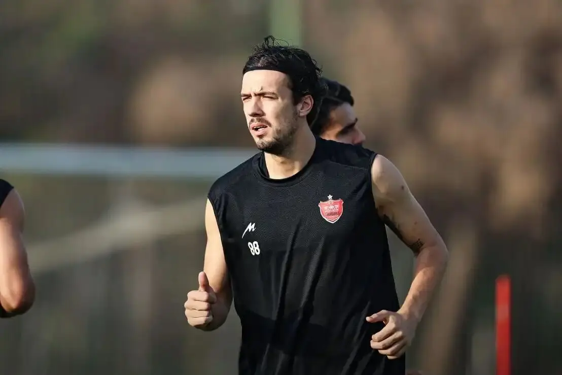 احتمال فروش ستاره پرسپولیس در نیم‌فصل
