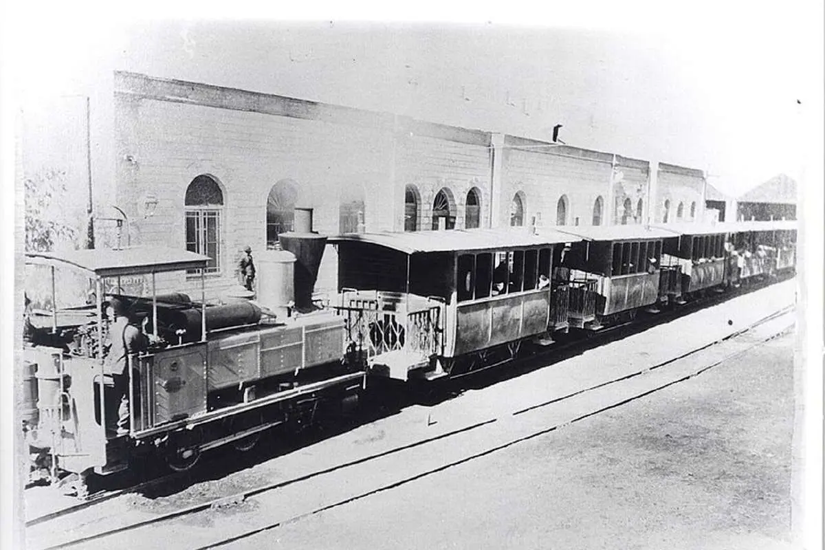 عکس‌های دیدنی از ماشین دودی شاه عبدالعظیم که برای همیشه تعطیل شد!