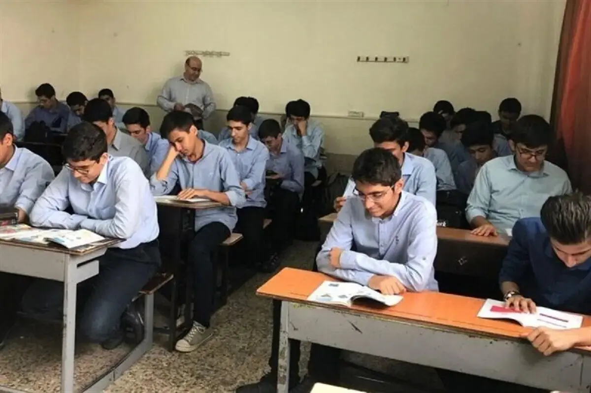 مدارس قشم فردا ترکیبی برگزار می‌شوند