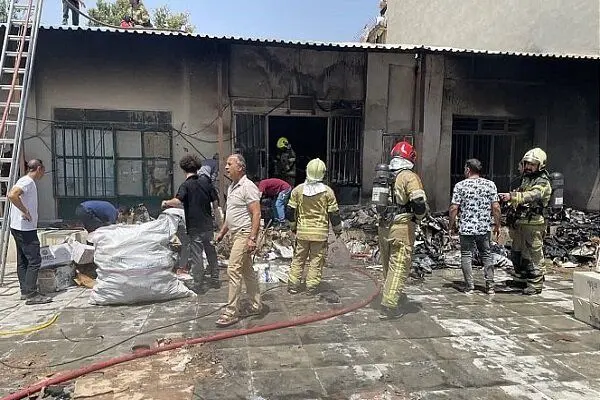  آتش‌سوزی فروشگاه کفش خیابان دماوند تهران