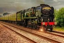 برخورد قطار با تریلی حامل خودرو در ایالت تگزاس 