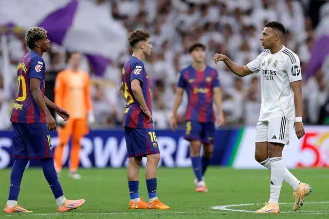 کیلیان ام‌باپه قاتل بارسلونا
