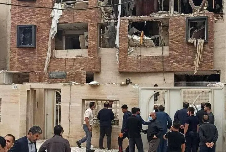 مرگ اعضای یک خانواده در انفجار گاز در اهواز 
