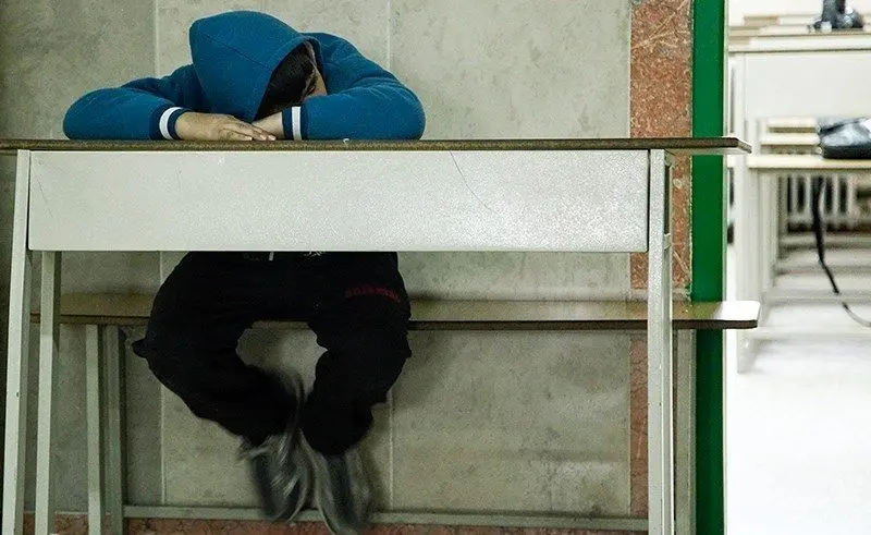 تعداد زیادی از دانش‌آموزان مستعد خودکشی هستند/ هشدار یک کارشناس آموزش 