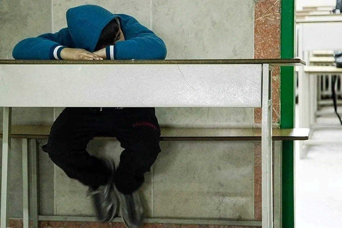 تعداد زیادی از دانش‌آموزان مستعد خودکشی هستند/ هشدار یک کارشناس آموزش 