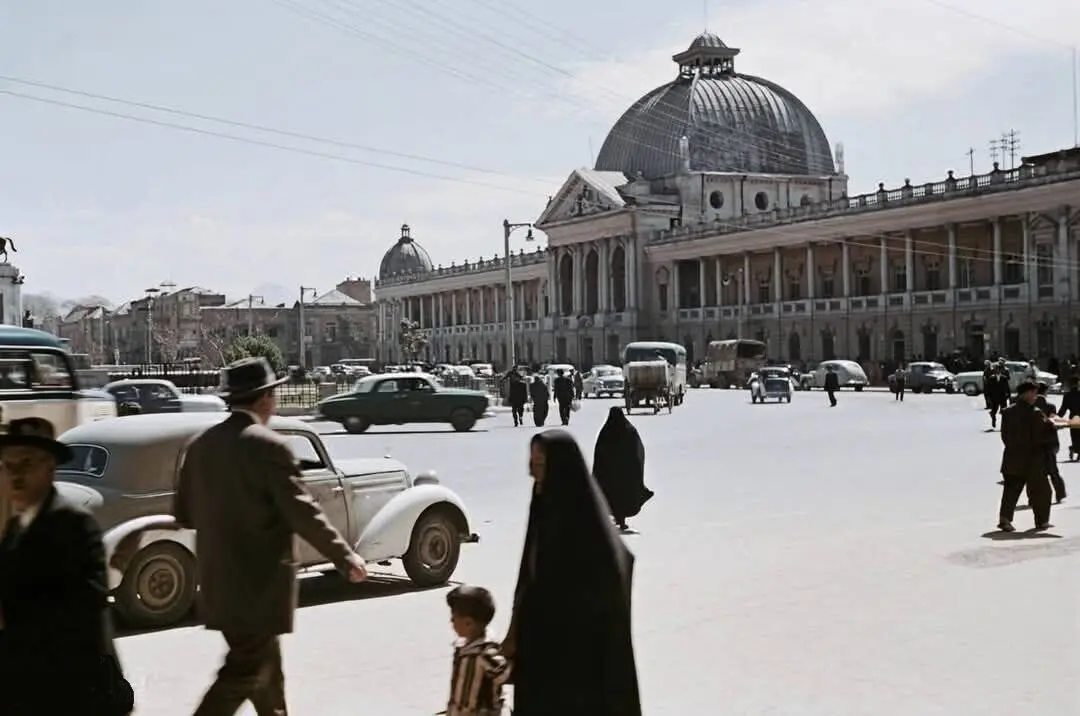 سردر میدان توپخانه در دوره ناصرالدین شاه