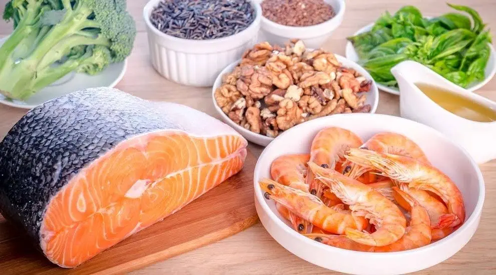 حتماً تعجب می‌کنید: غذاهای سالمی که ممکن است باعث رشد سرطان شوند
