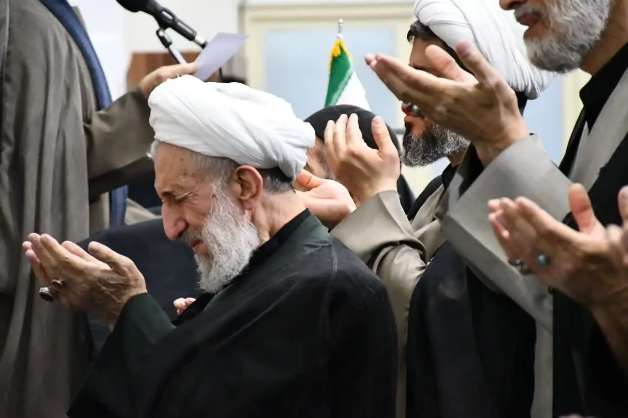 تصاویر؛ اقامه نماز باران توسط کاظم صدیقی 