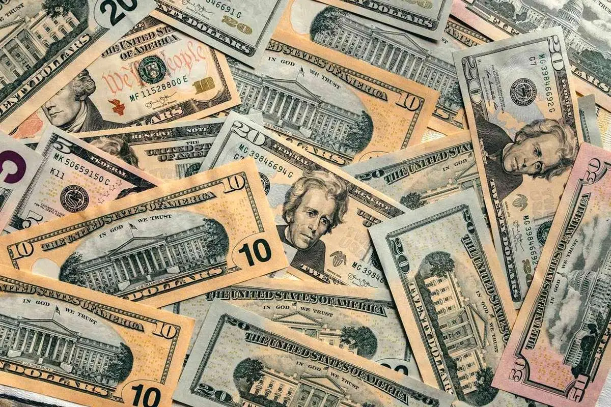 قیمت دلار امروز دوشنبه 17 شهریور ۱۴۰۴