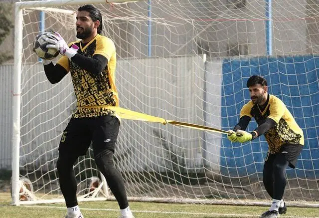دروازه‌بان استقلال مقابل الوصل مشخص شد

