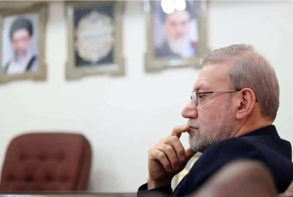مزار شهید علی لاریجانی در قم