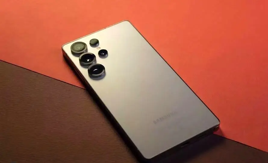 سامسونگ غیرمستقیم تاریخ رونمایی خانواده گلکسی S26 را لو داد!