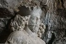 ماجرای یک تاج گذاری متفاوت 