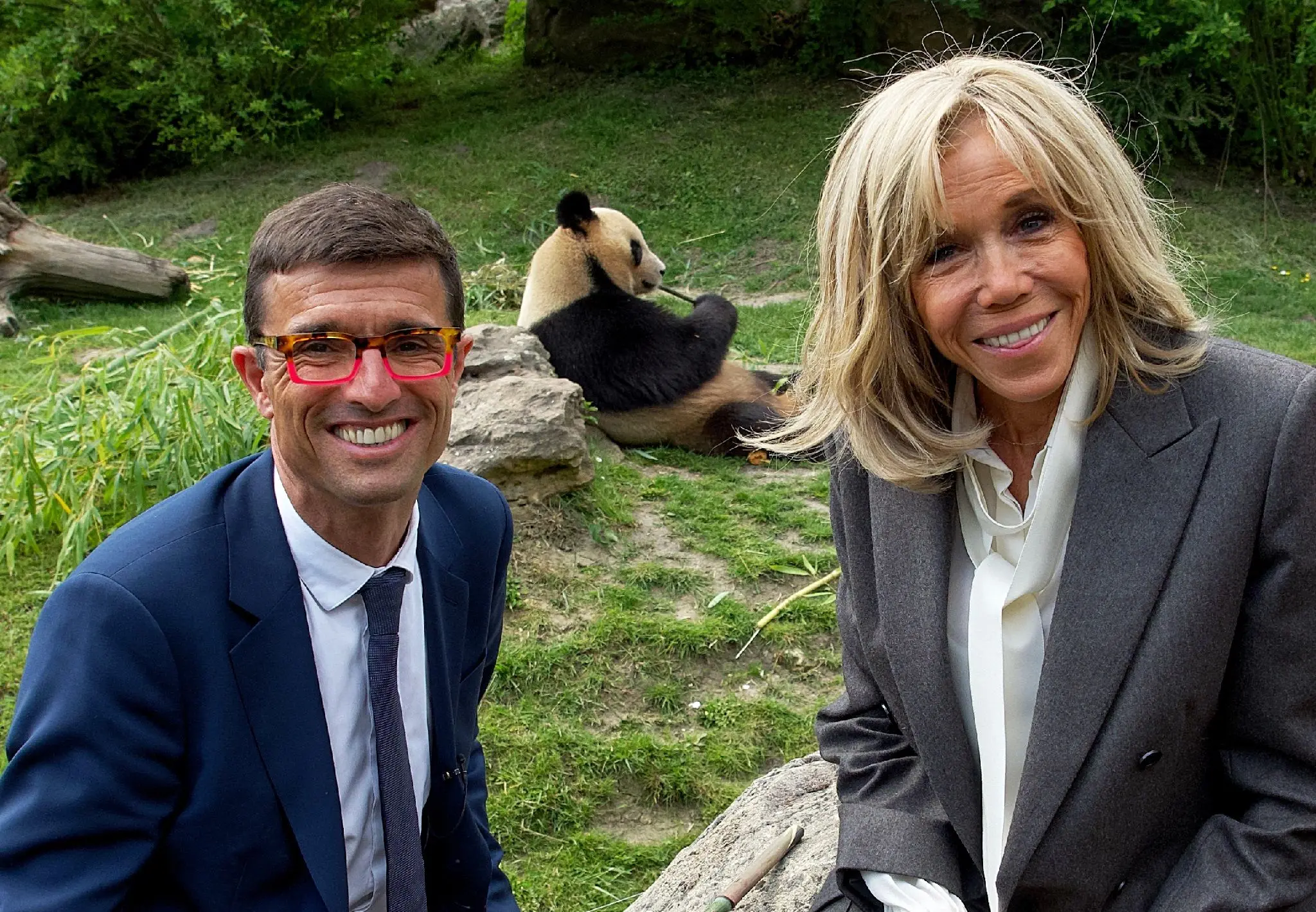 بانوی اول فرانسه از مرکز پرورش پانداها بازدید کرد

