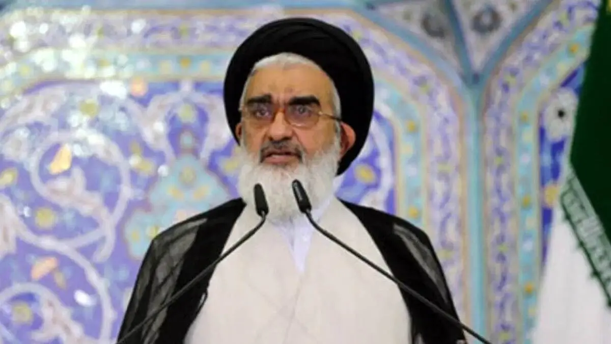 امام جمعه قم: شعار «مرگ بر آمریکا» همچنان از زبان مردم نمی‌افتد
