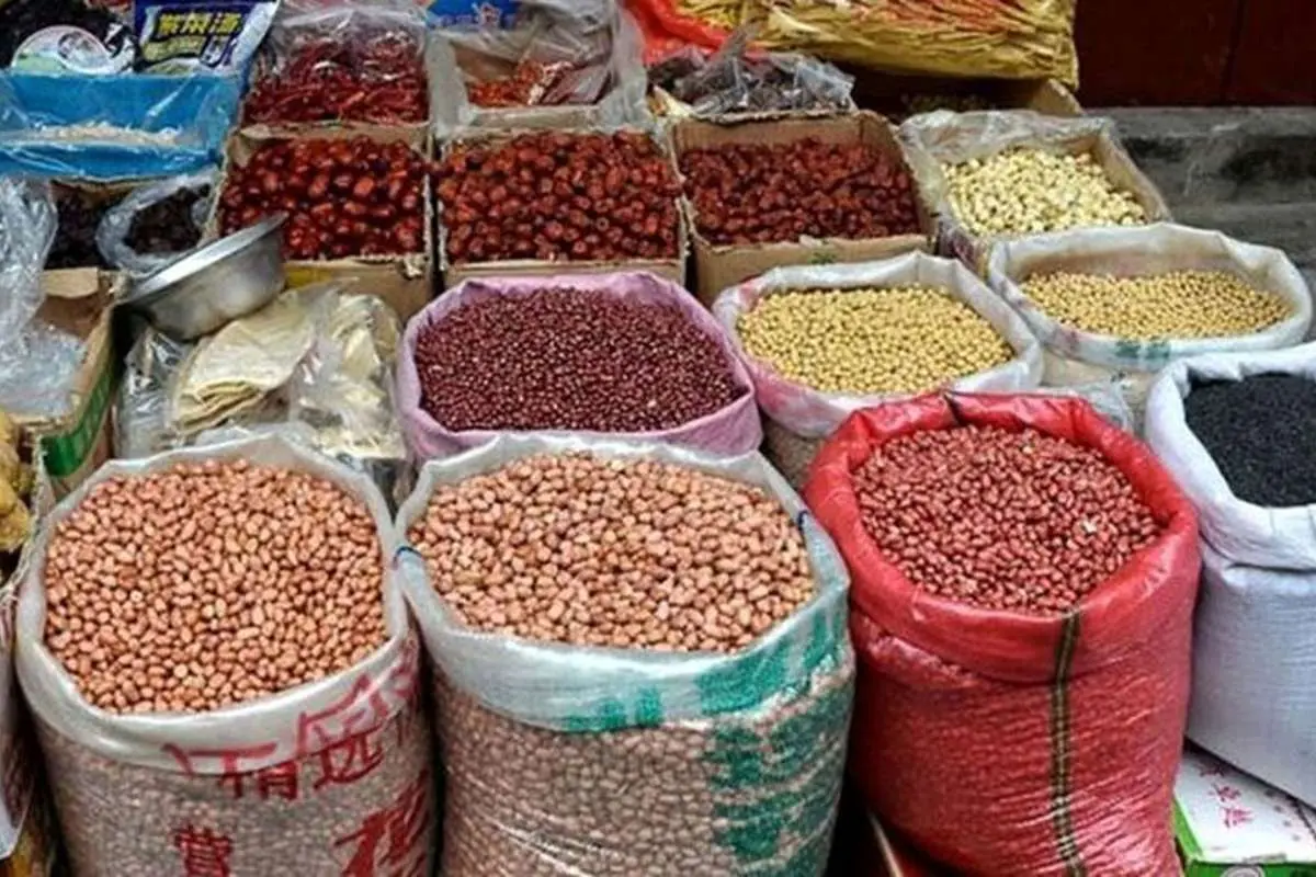 اختلاف قیمت ۲۰۰ هزار تومانی لوبیا چیتی در بازار و فروشگاه
