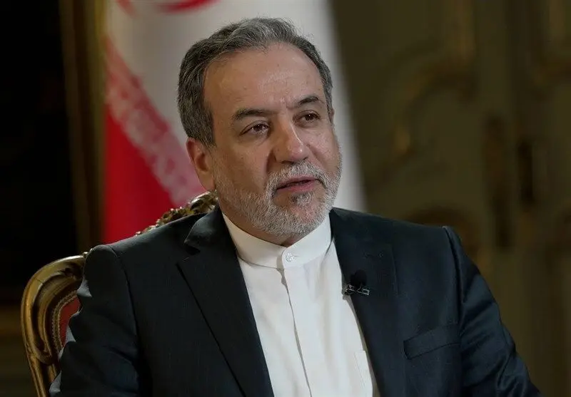 نماینده مجلس خطاب به عراقچی: چرا به مردم دروغ گفتید که اسنپ‌بک در برجام نیست؟!