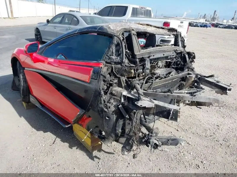 مک‌لارن ۶۰۰LT 