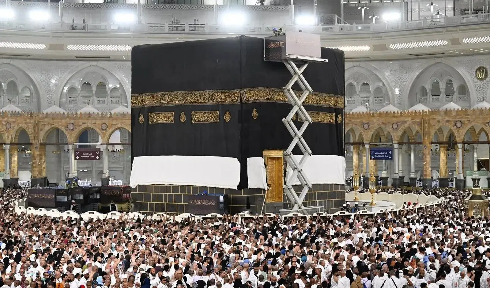 تصاویر؛ تعویض پرده کعبه به مناسبت سال جدید هجری