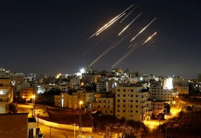 قطعی گسترده برق در حومه تل‌آویو درپی حمله موشکی ایران