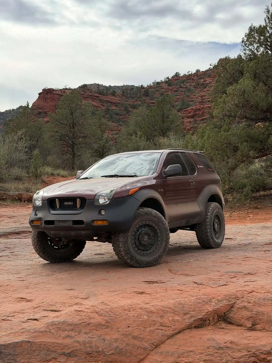 ویکراس؛ شاسی‌بلندی که زمان حریفش نشد!