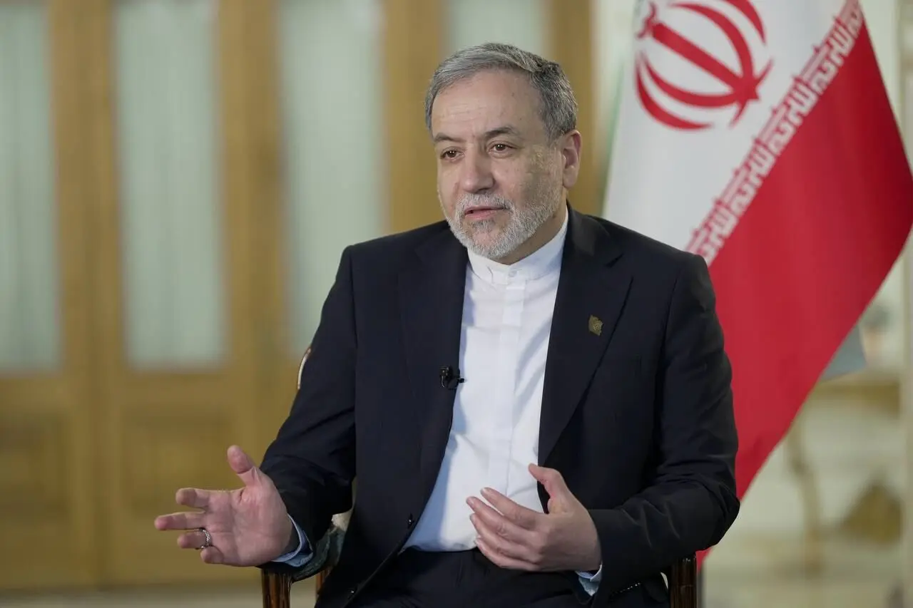 عراقچی: ایران کاملاً مصمم است برنامه هسته‌ای خود را ادامه دهد