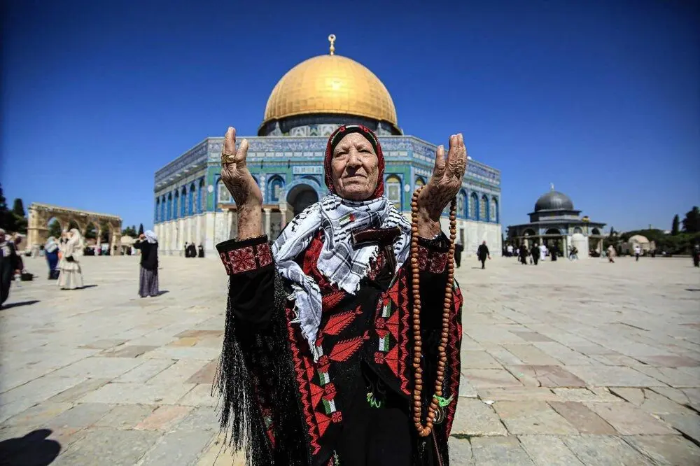ببینید؛ جشن سالروز میلاد پیامبر(ص) در مسجد الاقصی