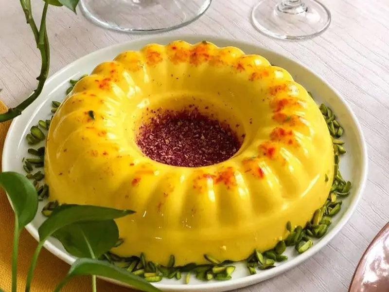 طرز تهیه آسان‌ترین دسر برای افطار؛ لرزونک

