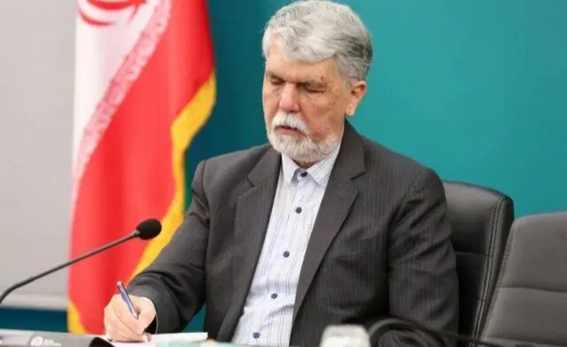 انتقاد وزیر فرهنگ از روایت‌سازی‌های جنگ