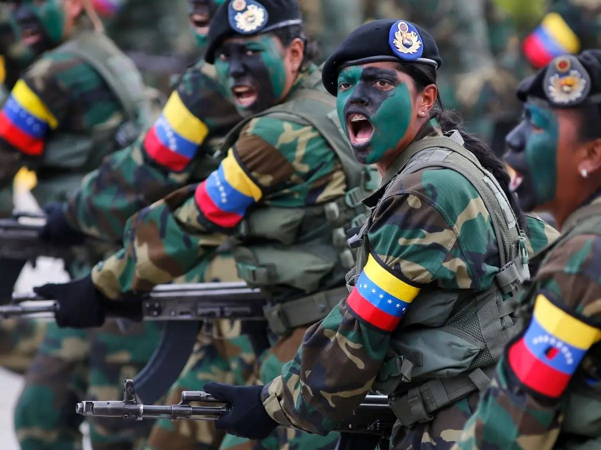 تمرینات مشترک ارتش، پلیس و مردم ونزوئلا در واکنش به تهدیدات آمریکا