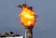 لحظه اصابت پهپاد اسرائیلی به مناره یک مسجد
