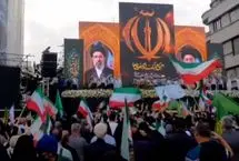 همخوانی سرود جمهوری اسلامی در میدان انقلاب