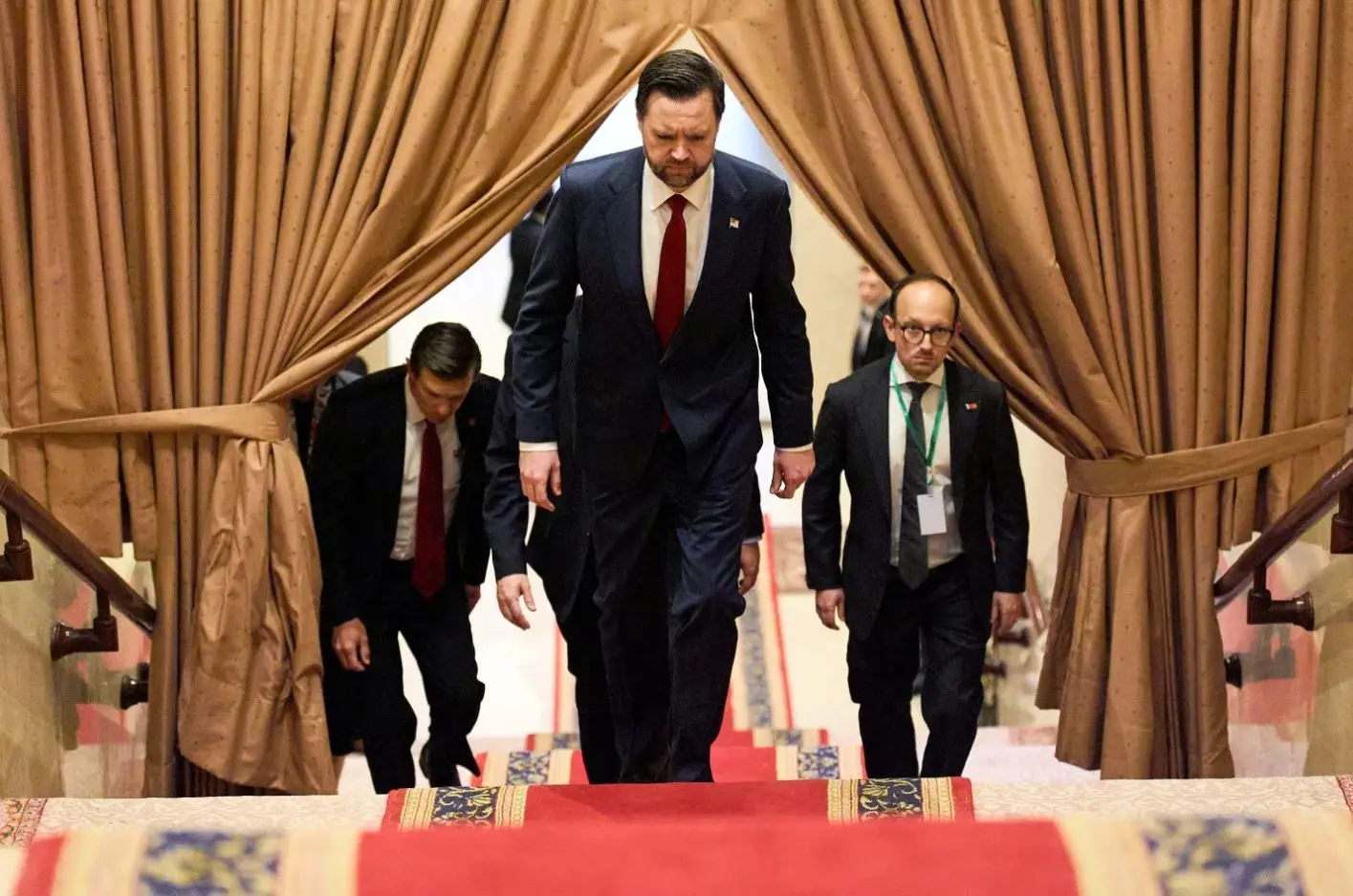 تیم مذاکره‌کننده ایرانی اسلام‌آباد را ترک کرد