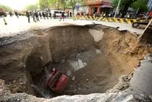 نشست هولناک بزرگراهی در شانگهای به علت وجود چاه‌فاضلاب غول‌پیکر