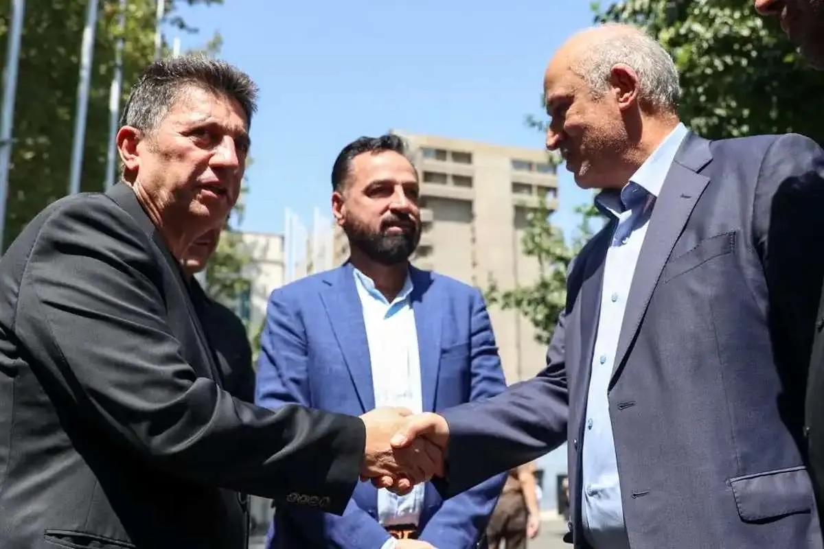 رئیس یا مجری؛ مهدی تاج هیچ‌کاره است

