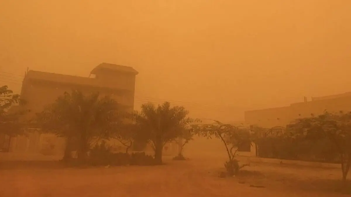 طوفان ریزگردها غرب عراق را درنوردید