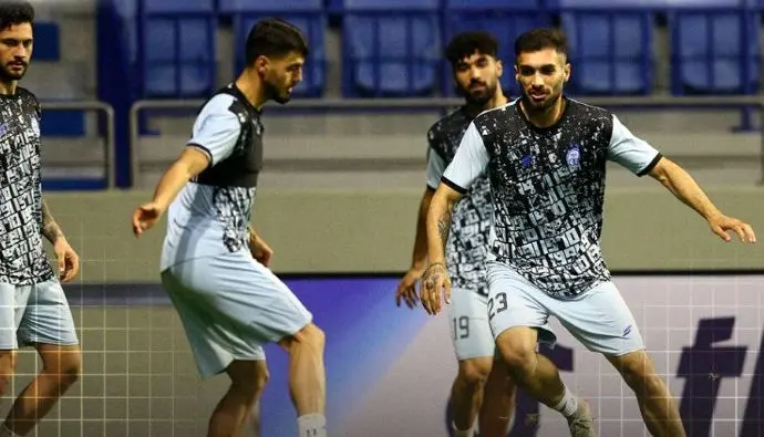 خوش و بش ساپینتو با ستاره سابق استقلال در امارات