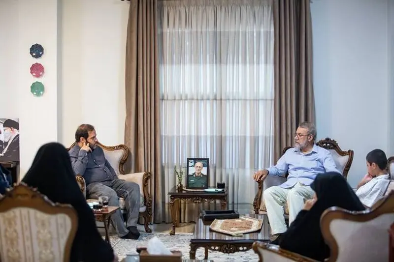 دیدار لاریجانی با خانواده شهید محرابی