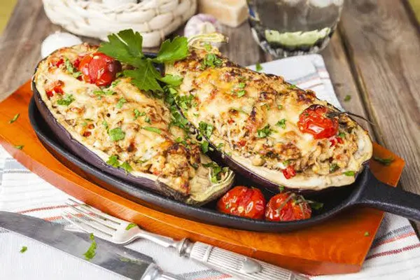 طرز تهیه پیتزا بادمجان؛ پیتزای لذیذ و با طعم ویژه 