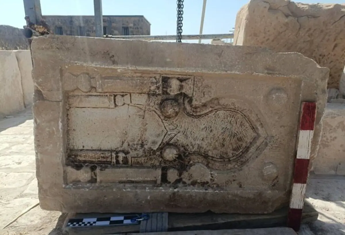 کشف محراب تاریخی در محوطه جهانی پاسارگاد