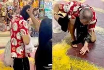 ببینید؛ دوستی عجیب یک مرد با سوسک!
