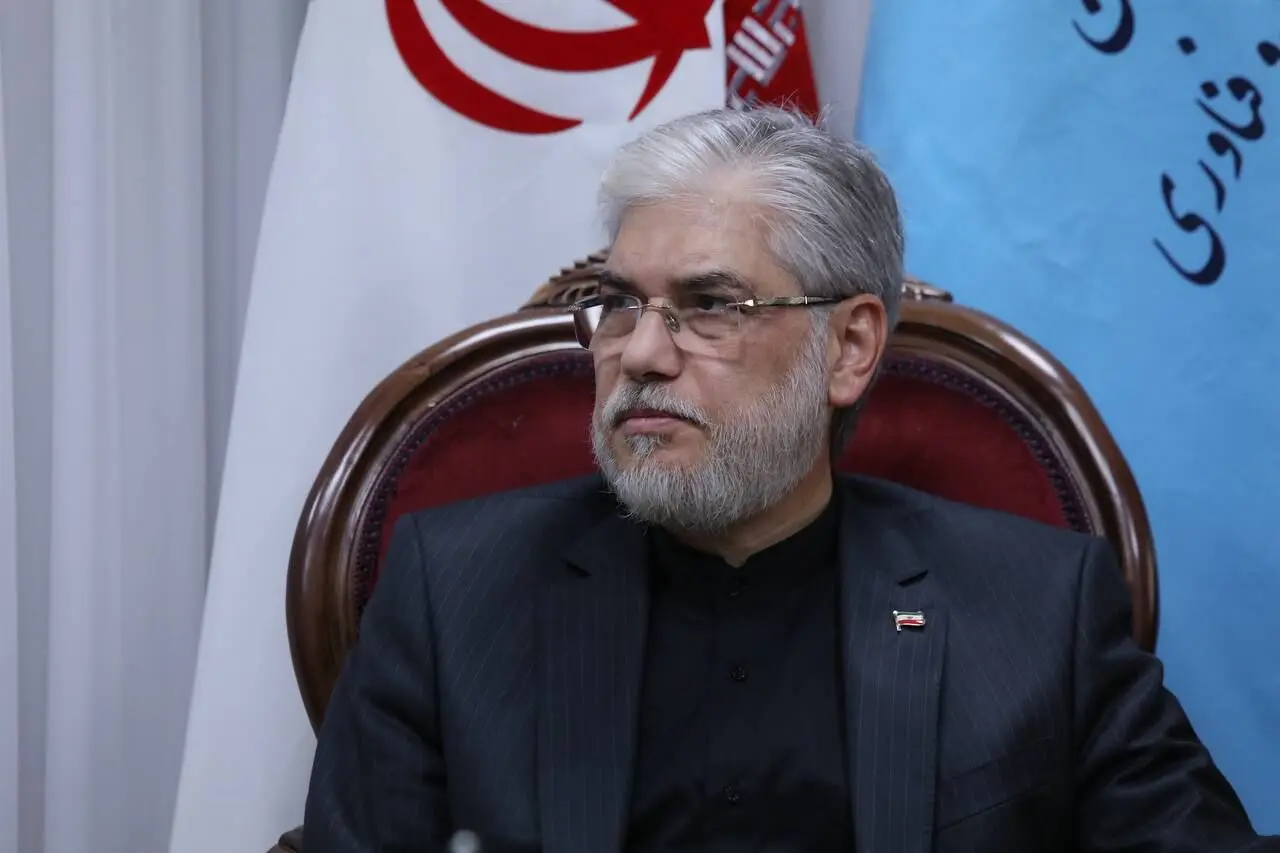 وزیر علوم: دانشگاه منزوی از جریان علم و فناوری جهان عقب می‌ماند