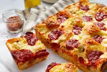 طرز تهیه پیتزا دیترویت؛ مشهورترین پیتزای امریکایی 

