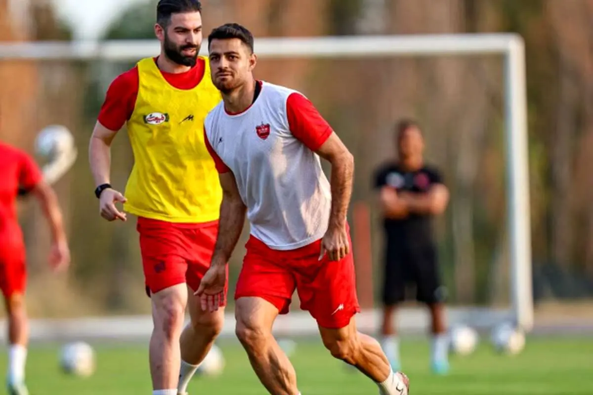 احتمال نیمکتنشینی ستاره خط دفاع پرسپولیس مقابل فولاد