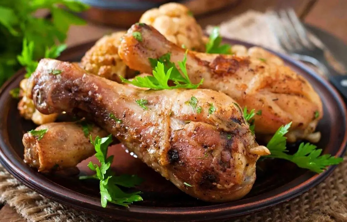 طرز تهیه ران مرغ دودی؛ غذای مجلسی با طعمی متفاوت