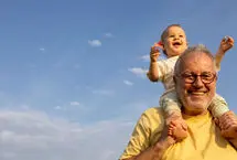 مرز باریک محبت و دخالت؛ رفتارهای مخرب تربیتی پدربزرگ‌ها و مادربزرگ‌ها