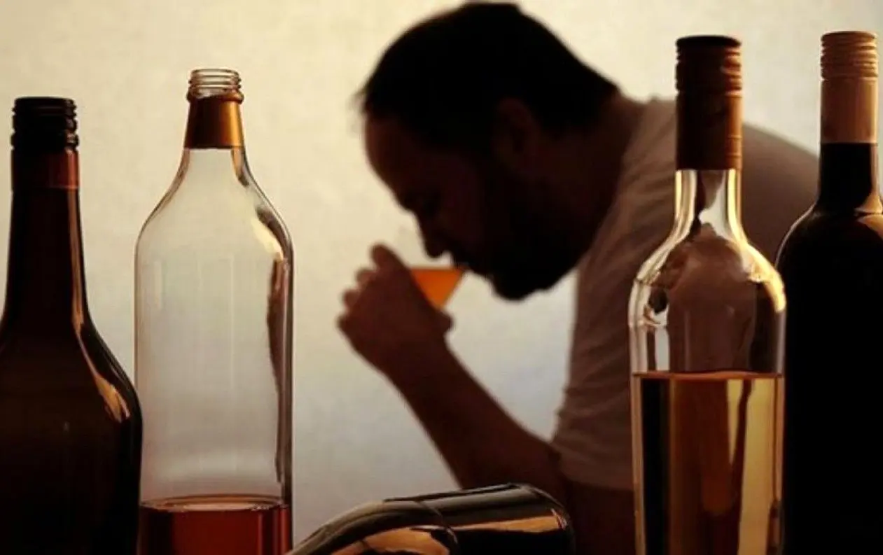 هشدار وزارت بهداشت از بالابودن سرانه مصرف الکل در کشور