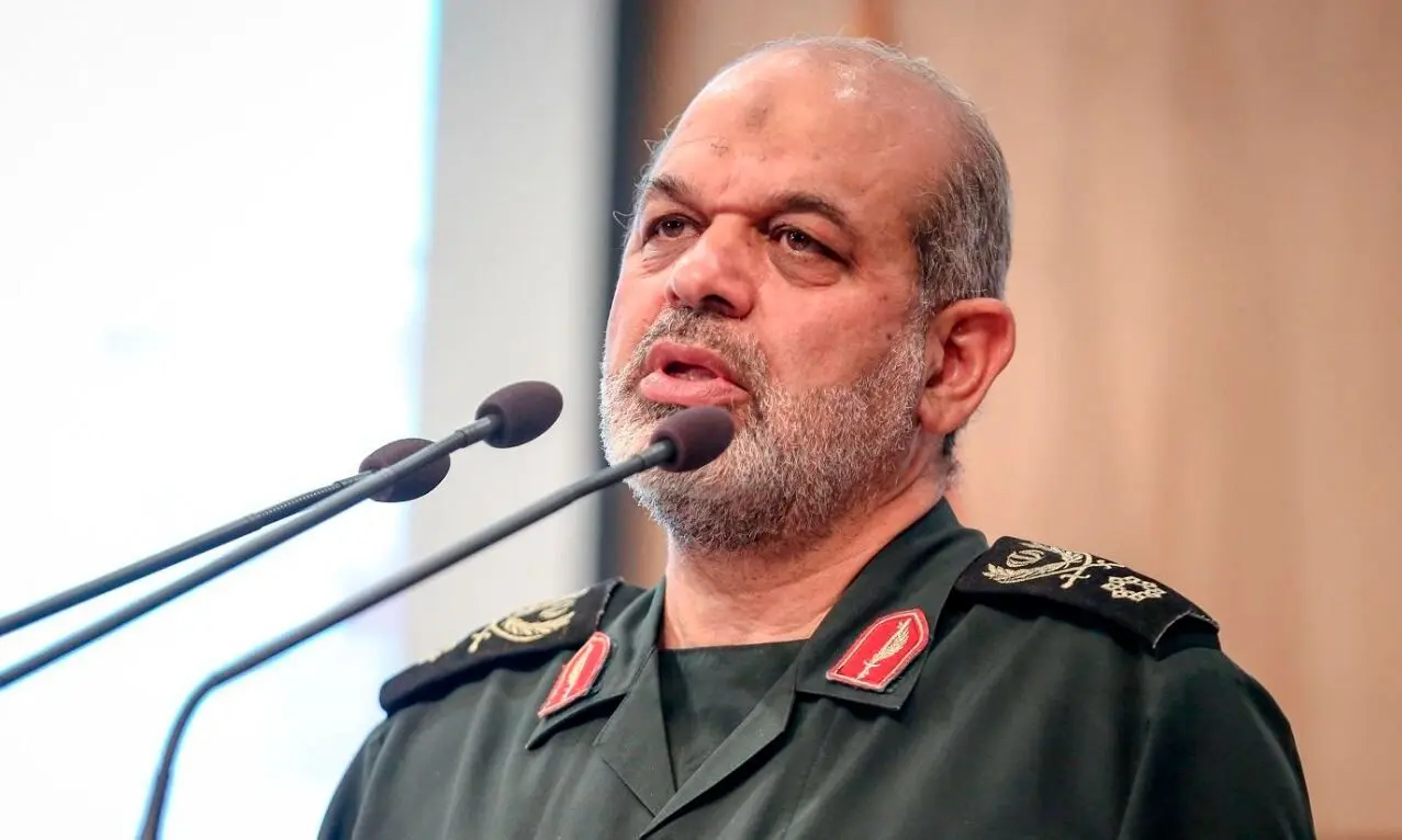 سردار وحیدی: از دشمن نمی‌ترسیم؛ زیر بار سلطه آمریکا نمی‌رویم 
