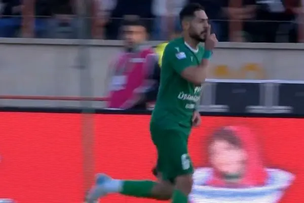 ببینید؛ گل اول شمس آذر به پرسپولیس توسط محبی دقیقه 22